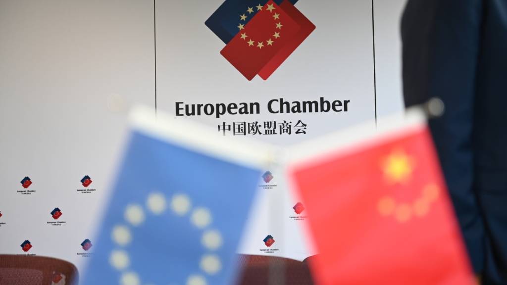 Deutschland und Frankreich wollen die EU besser gegen unfaire Handelspraktiken schützen. Peking sieht darin Protektionismus. Die Kritik kommt unmittelbar vor wichtigen Handelsgesprächen. (Archivbild)