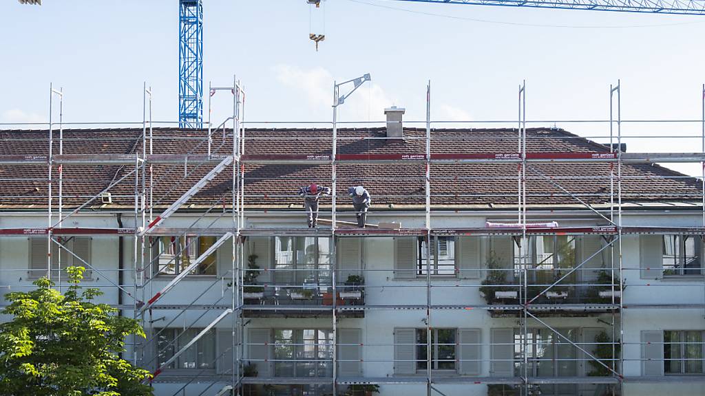 Im Baugewerbe wie auch im Verarbeitenden Gewerbe stellt die KOF eine Verschlechterung bei der Auftragssituation fest.