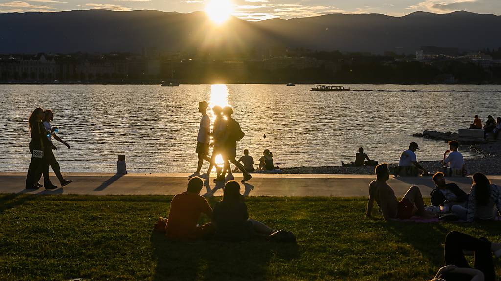 Sonnenuntergang in Genf am See. Auch hier gab es wieder eine Tropennacht. (Archivbild)