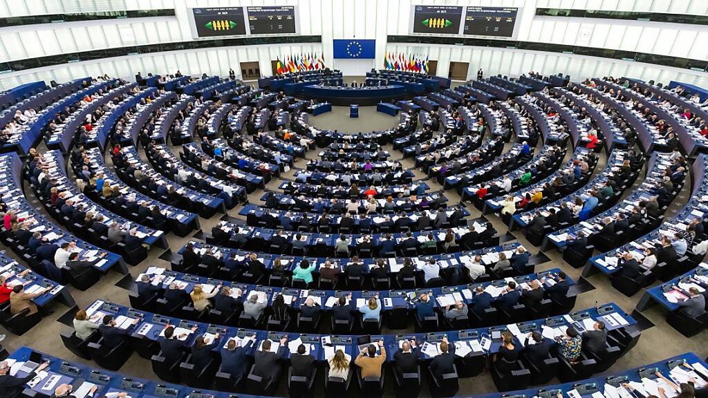 ARCHIV - Das EU-Parlament in Straßburg hat für das sogenannte Medienfreiheitsgesetz gestimmt.(Archivbild) Foto: Philipp von Ditfurth/dpa