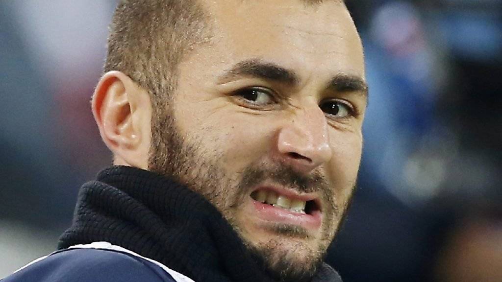 Real Madrids Stürmer Karim Benzema (27) wird verdächtigt an der Erpressung seines Nationalmannschafts-Kollegen Mathieu Valbuena beteiligt gewesen zu sein