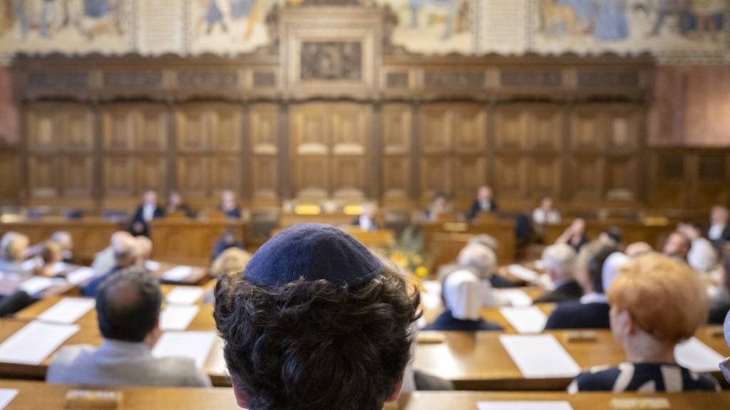 Die jüdischen Vertreter im Vorstand der Interreligiösen Arbeitsgemeinschaft Schweiz (IRAS) fordern nach dem Terror der Hamas, dass IRAS-Präsidentin Rifa’at Lenzin als Präsidentin oder als Mitglied der Gesellschaft Schweiz-Palästina zurücktritt. (Archivbild)