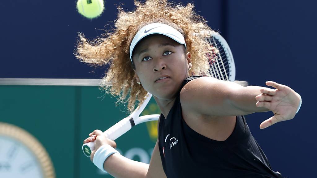 Mit dem Wind in Miami überhaupt nicht zurecht gekommen: Naomi Osaka verliess den Platz erstmals seit fast 14 Monaten wieder einmal als Verliererin