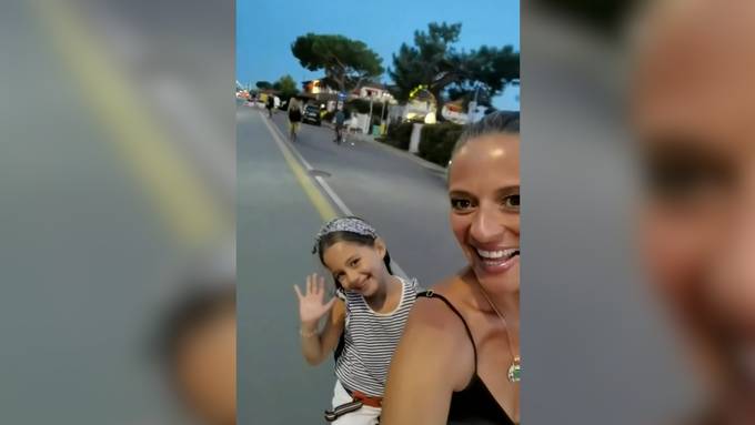 Christa Rigozzi fährt ohne Velohelm und schockt Insta-User