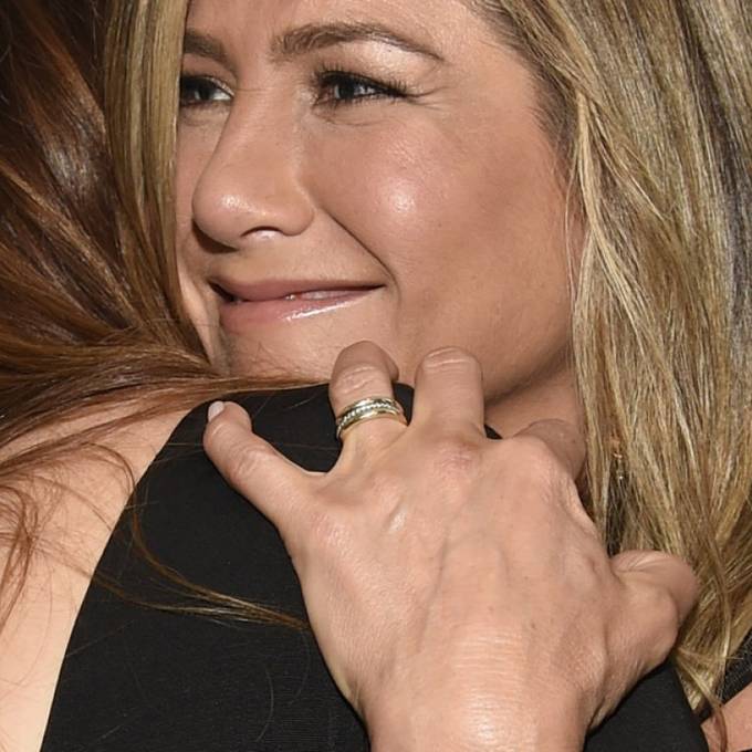 Jennifer Aniston zeigt erstmals Ehering