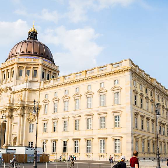 Umstrittene Museen im Berliner Humboldt Forum öffnen