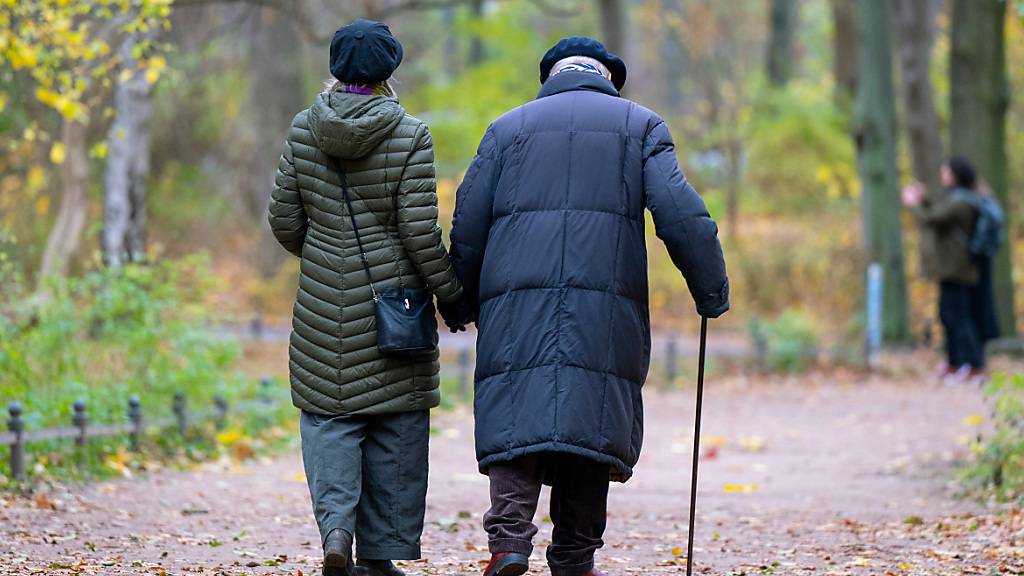 Zwei sehr unterschiedliche Vorschläge zu den Renten kommen im Frühjahr vors Volk. (Themenbild)