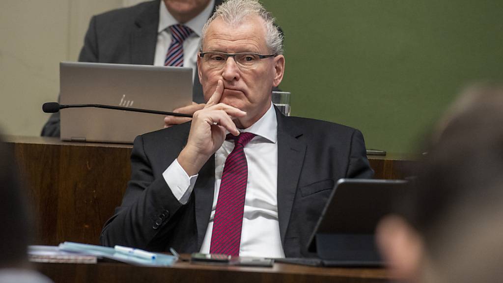 Der Zuger Finanzdirektor Heinz Tännler (SVP) präsentierte auch im Budget 2024 ein Rekordüberschuss. (Archivbild)