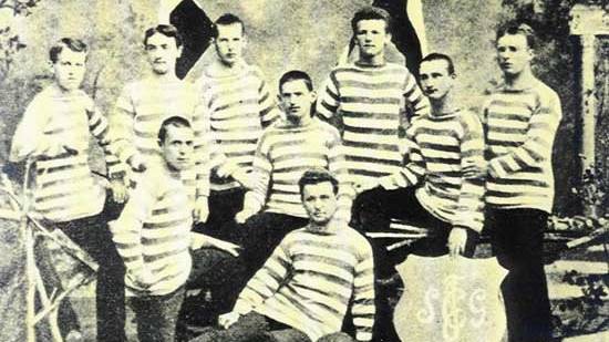 FC St.Gallen 1881: Das erste FCSG-Trikot. Bild: zVg