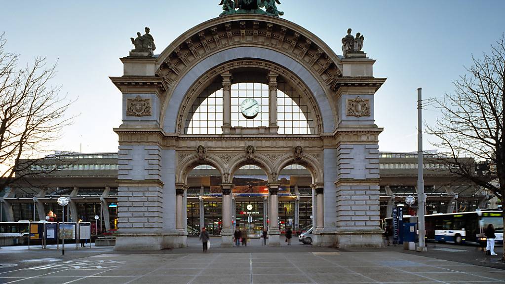 Der Bahnhofplatz in Luzern. (Archivaufnahme)