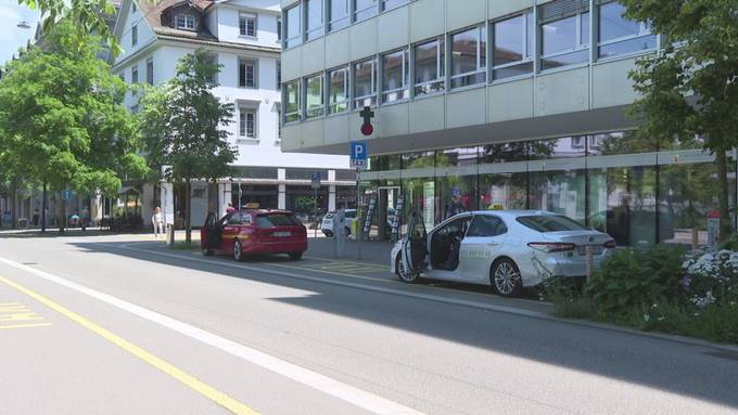 Uber darf in St.Gallen bleiben – Taxifahrer üben Kritik