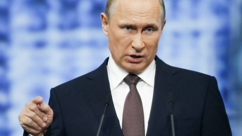 Russlands Präsident Wladimir Putin kommentierte den IAAF-Entscheid anlässlich des International Economic Forum in St. Petersburg