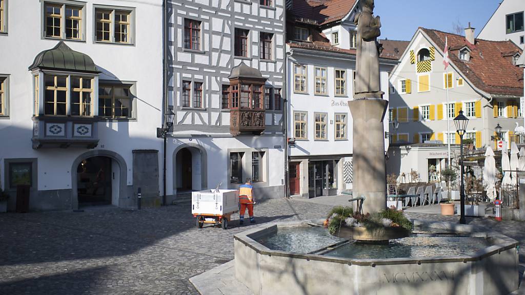 Die Spitexorganisation der Stadt St. Gallen ist vorläufig gerettet. Sie erhält eine Finanzspritze. Gleichzeitig wird der Einfluss des Stadtrats im Verwaltungsrat ausgebaut. (Symbolbild)