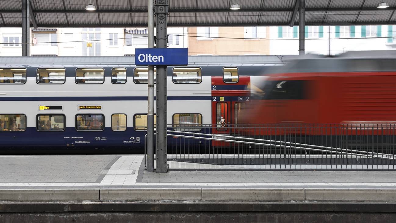 Bahnhof Olten Zug ÖV Bahn Verkehr