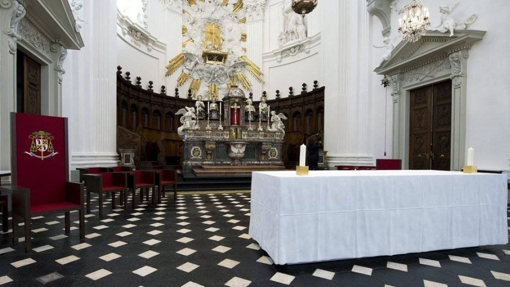 Die St.-Ursen Kathedrale in Solothurn musste nach dem Brandanschlag während mehreren Monaten renoviert werden (Archivbild).