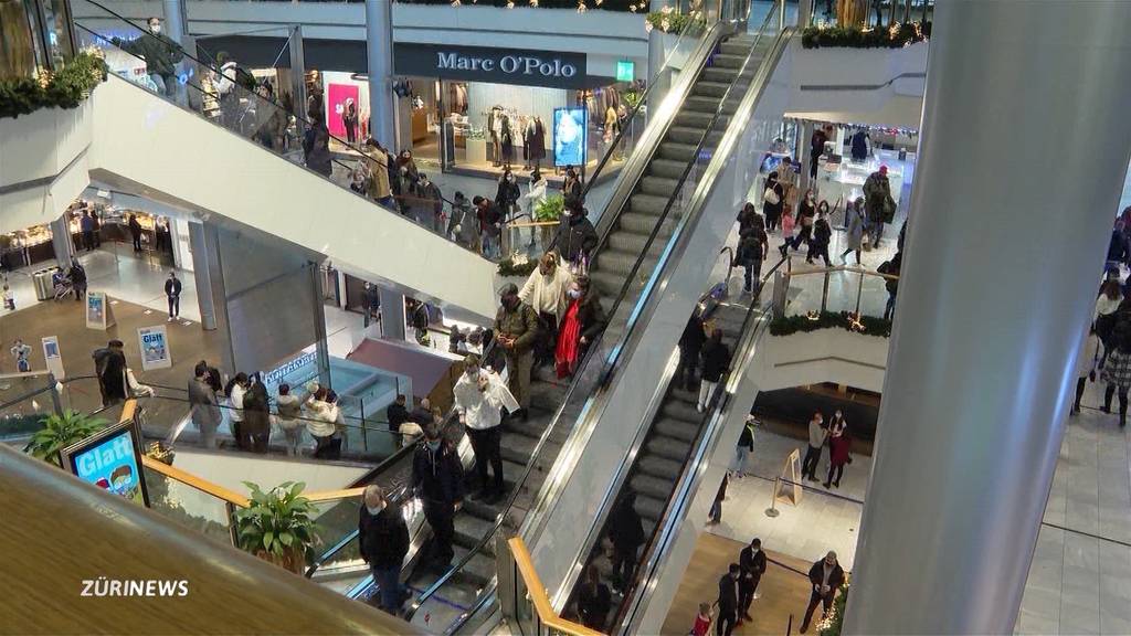 Shoppingstress auch an Heiligabend während Corona