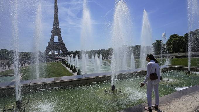 Wegen Hitzewelle schaltet Frankreich nun Hilfsdienste ein