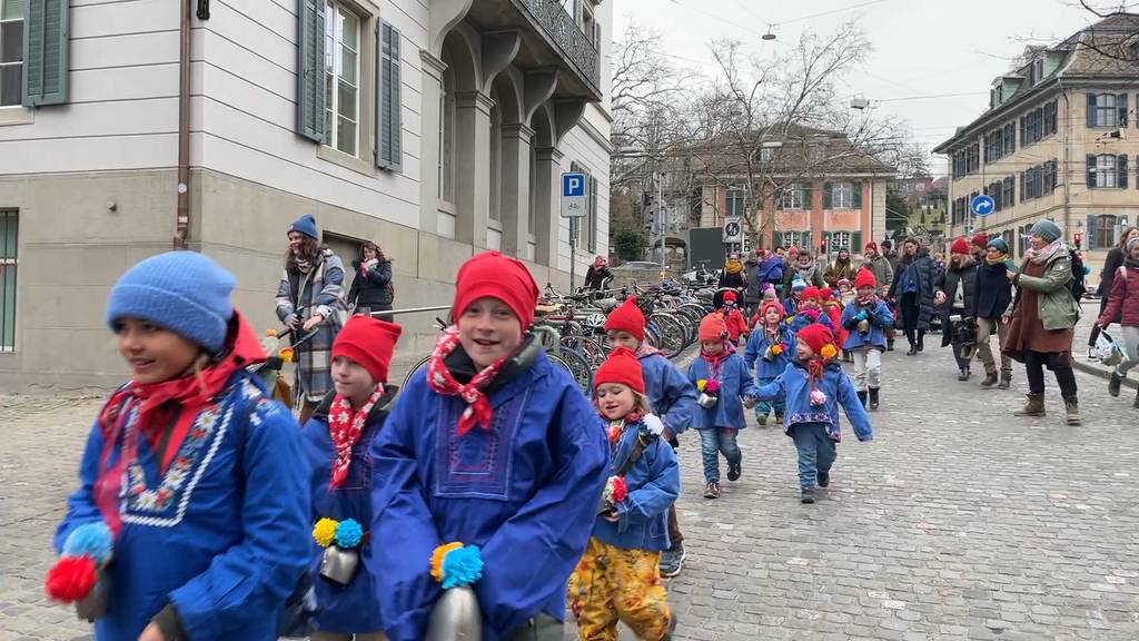 Schellen-Ursli an der Limmat: Zürich feiert erstmals Chalandamarz