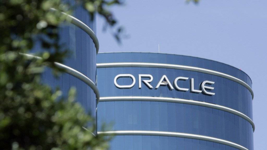 Der Oracle-Konzern hat im vergangenen Geschäftsquartal dank Zuwächsen bei seinen Cloud-Services deutlich mehr verdient. (Archivbild)