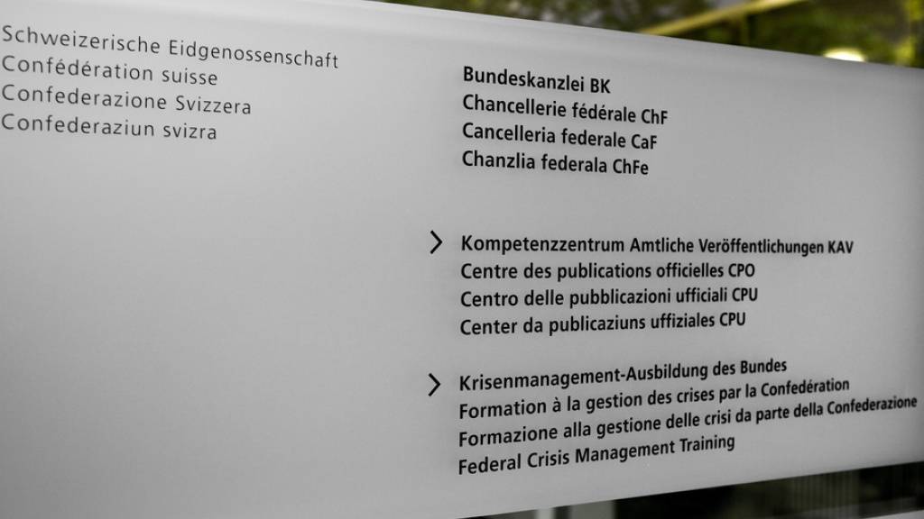 Mitarbeitende sind zufrieden, aber nicht mit der obersten Führung: Dies zeigt die aktuelle Personalbefragung der Bundesverwaltung. (Symbolbild)