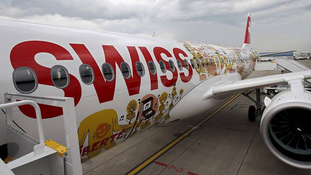 Die Swiss kann auch im Juli mehr Passagiere befördern als vor einem Jahr. (Archiv)