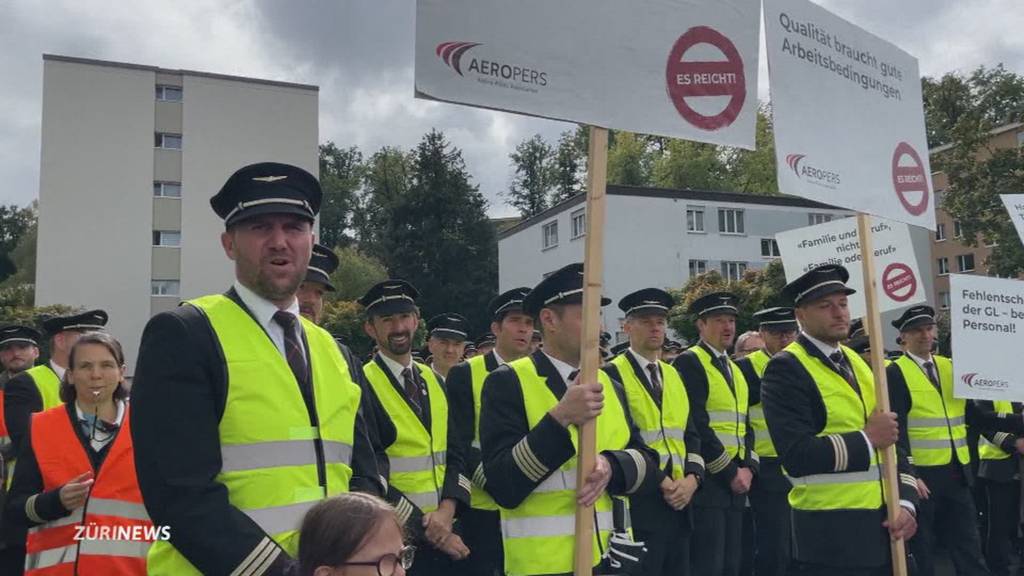 Swiss-Piloten demonstrieren in Kloten