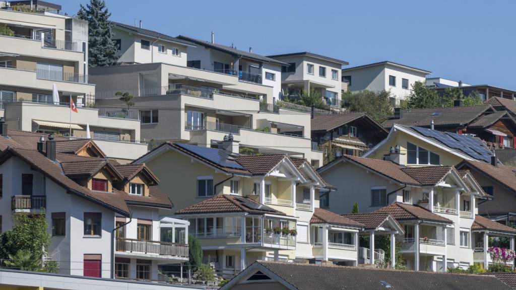 Die Zentralschweiz verzeichnete einen besonders starken Preisanstieg beim Wohneigentum: Einfamilienhäuser und Mehrfamilienhäuser im Kanton Luzern. (Symbolbild)