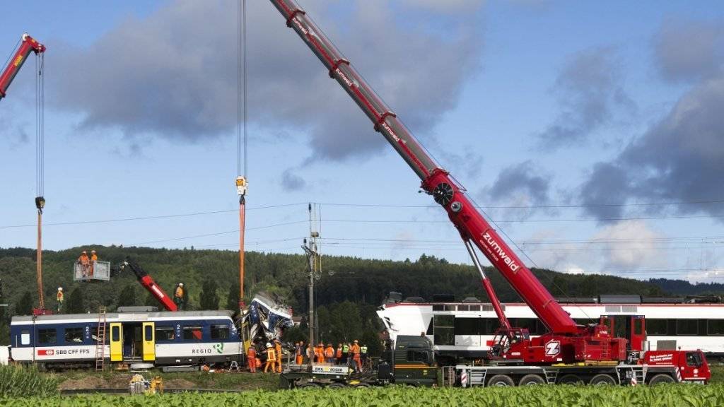 Nach der tödlichen Frontalkollision zweier Züge im waadtländischen Granges-Marnand 2013 ist die Untersuchung gegen die SBB eingestellt worden. (Archivbild)