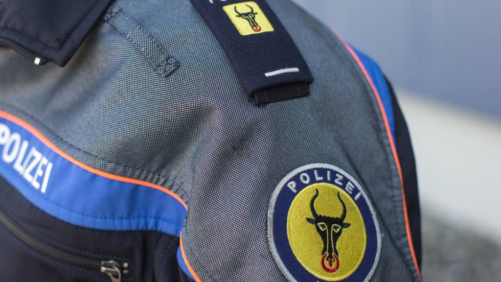 Die Kantonspolizei Uri hat einem alkoholisierten Motorradfahrer nach einem Unfall den Führerausweis abgenommen. (Symbolbild)
