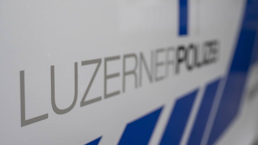 Auf der Kantonsstrasse in Richtung Seetalplatz kam es am Sonntagabend in Malters LU zu einem Auffahrunfall mit vier beteiligten Fahrzeugen. (Symbolbild)