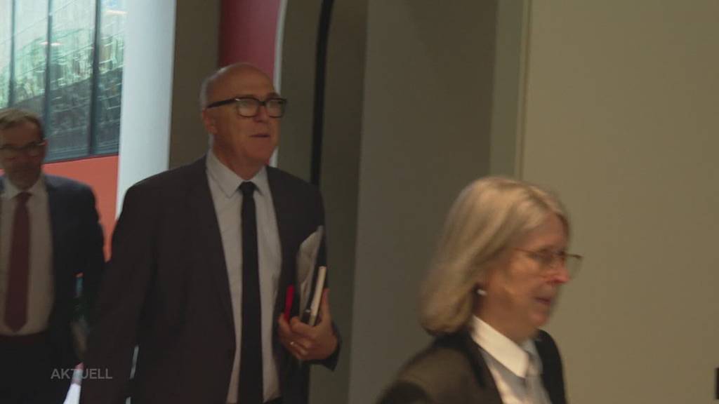 Kampfjet-Debakel: Bundesrat Martin Pfister muss bei der Kommission antraben
