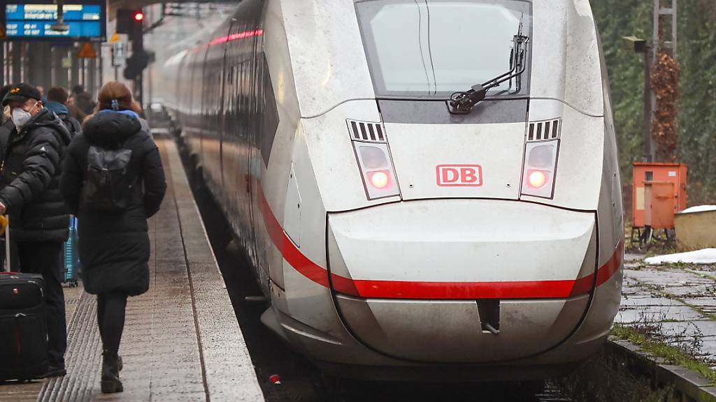 Die Lokführergewerkschaft GDL hat den Streik bei der Deutschen Bahn am Freitagabend beendet. (Archivbild)