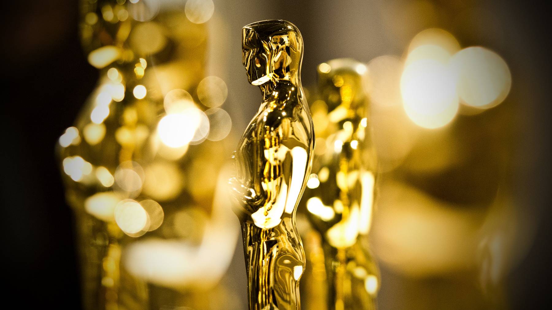 Der Schweizer Nachwuchsregisseur Pascal Schelbli darf eine der begehrten Oscar-Statuetten mit nach Hause nehmen.