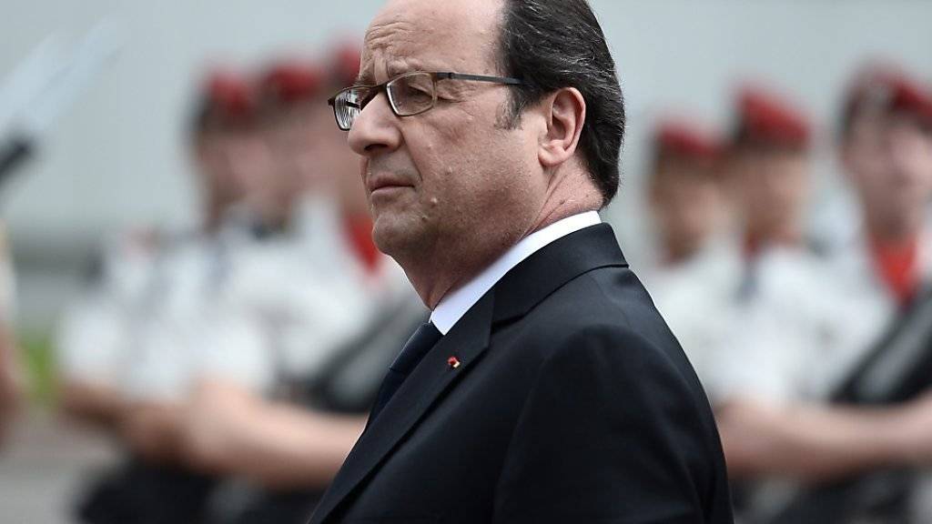 Hollandes Frisur sitzt stets. Dafür sorgt sein Leibcoiffeur. Dieser lässt sich dafür fürstlich entlohnen.