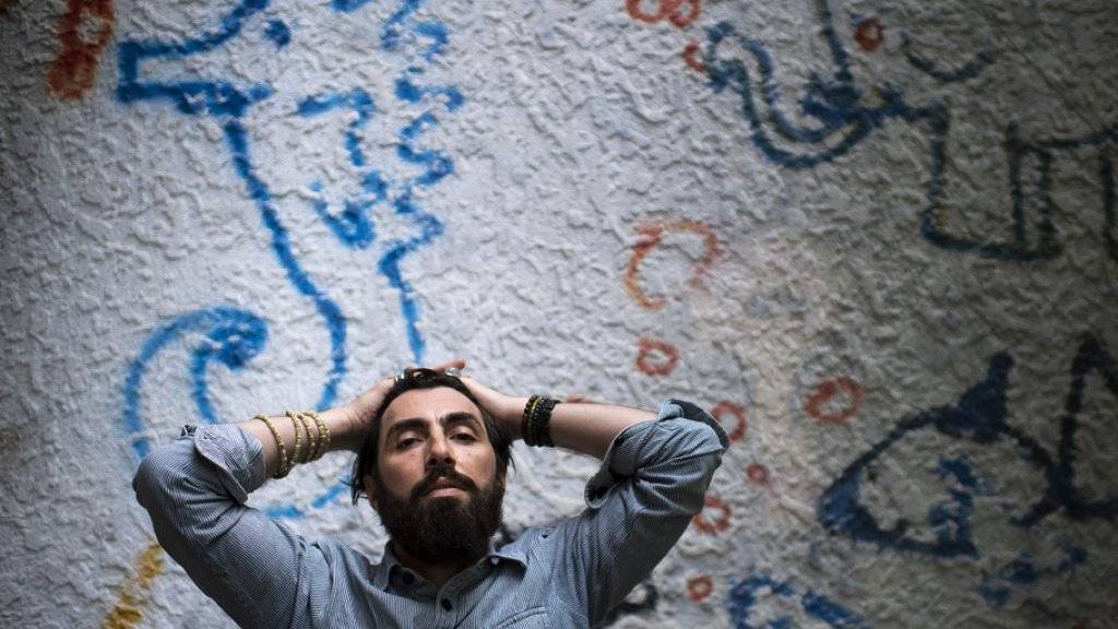 Er liebt die Musik, er lebt sie und leidet gleichzeitig darunter: Das Berner Singer-Songwriter-Talent ABU.