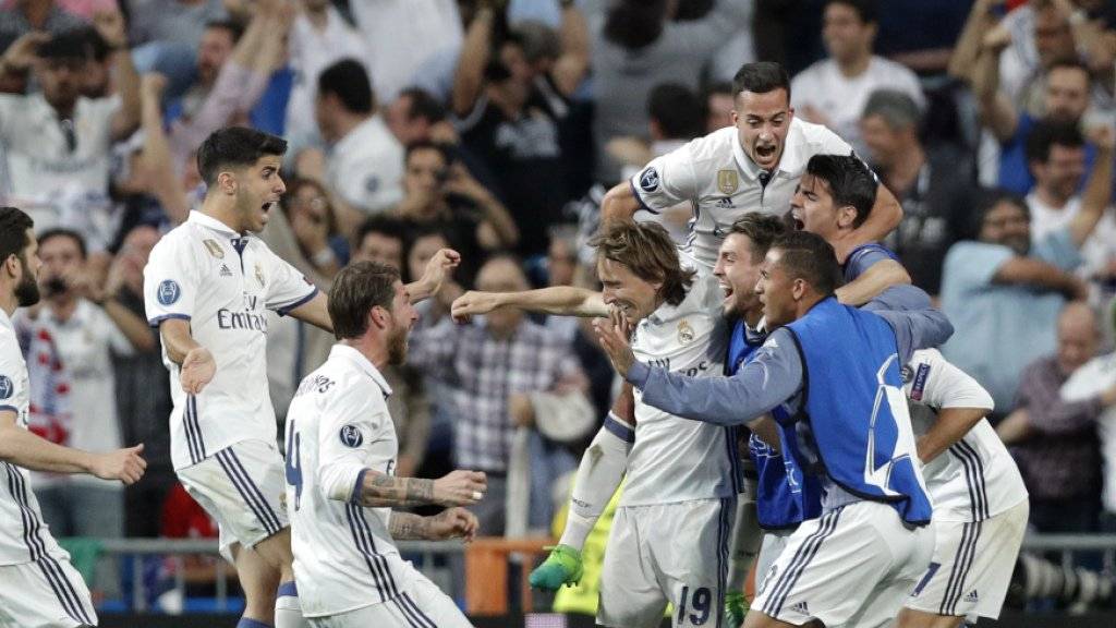 Der Jubel kennt keine Grenzen: Real Madrid feiert nach der Qualifikation für die Halbfinals