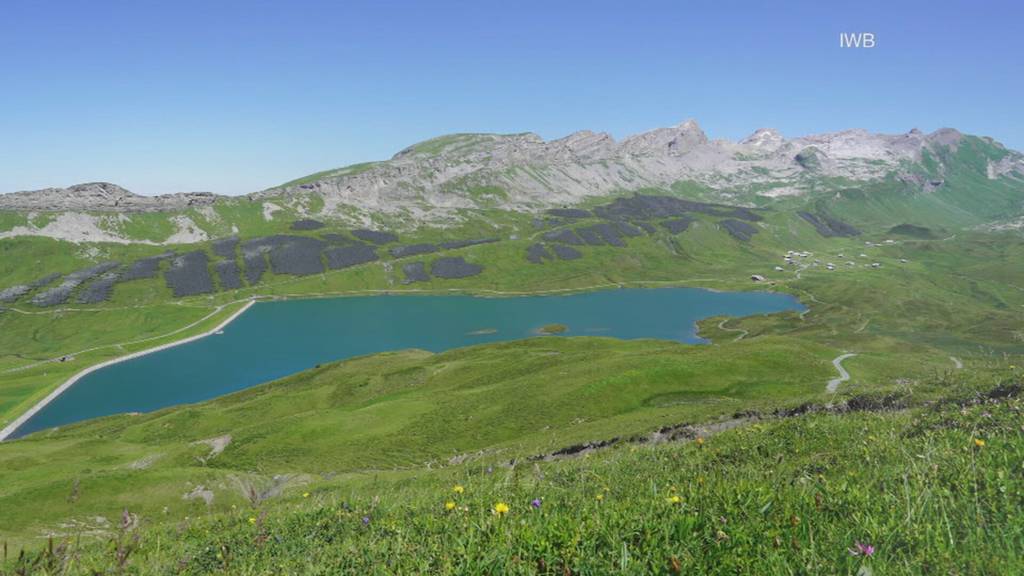 Modell-Photovoltaikanlage auf der Melchsee-Frutt aufgebaut