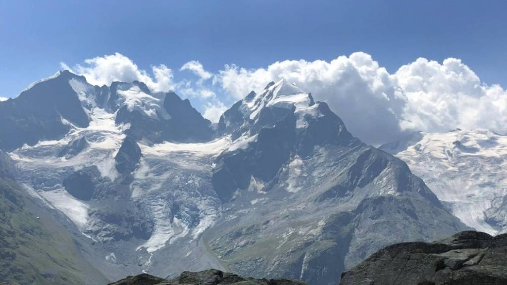 Der Hitzesommer 2022 liess die Gletscher schmelzen: Der stark zurückgegangene Tschiervagletscher im Oberengadin.