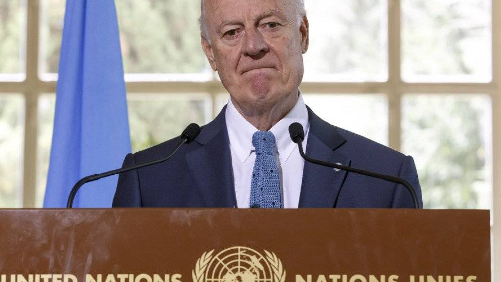 Aus Protest hat der Syrien-Beauftragte der UNO Staffan de Mistura eine Syrien-Sitzung unterbrochen und die Versorgung der Notleidenden in Syrien gefordert. (Archivbild)