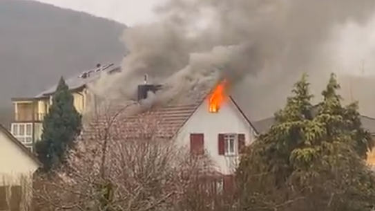Am Sonntagabend brannte ein Einfamilienhaus in Rothrist
