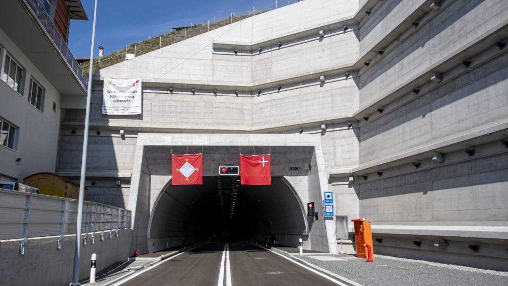 Im Tunnel Burg in Küssnacht SZ werden ab Montag Nachtarbeiten vorgenommen. (Archivbild)