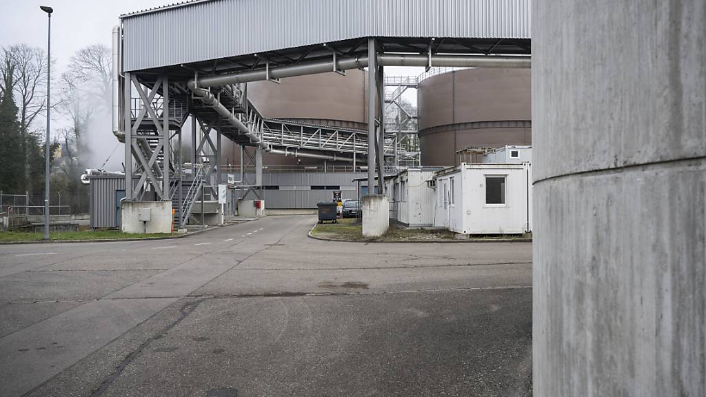 Bei der Klärschlammverwertungsanlage Werdhölzli soll ab 2028 das bei der Verbrennung entstehende CO2 abgefangen und gelagert werden.