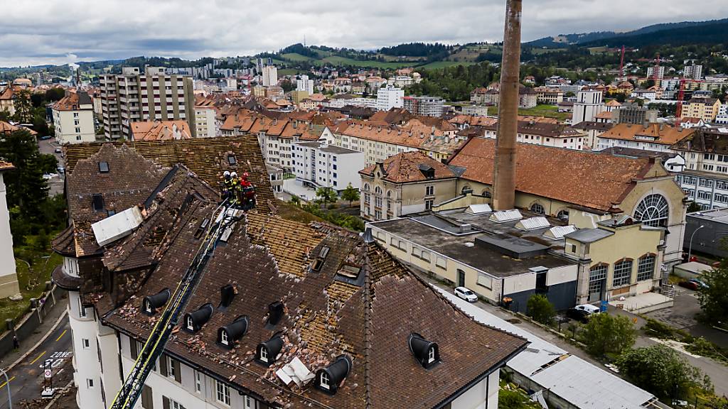Die Sicherung der Dächer hat für die Behörden von La Chaux-de-Fonds weiterhin Priorität.