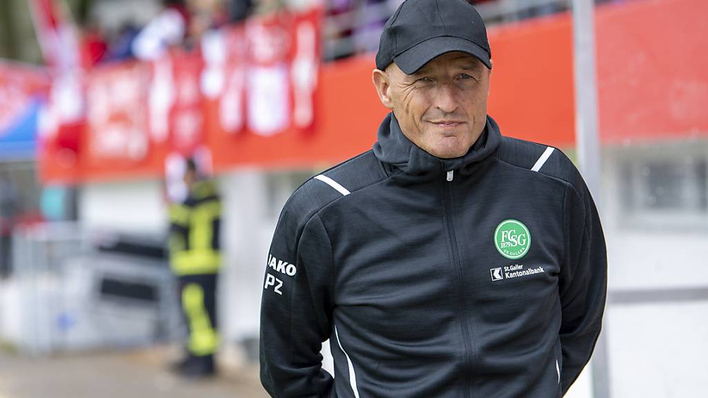 St. Gallens Cheftrainer Peter Zeidler muss sich im ersten Viertel  der Meisterschaft einige Sorgen machen