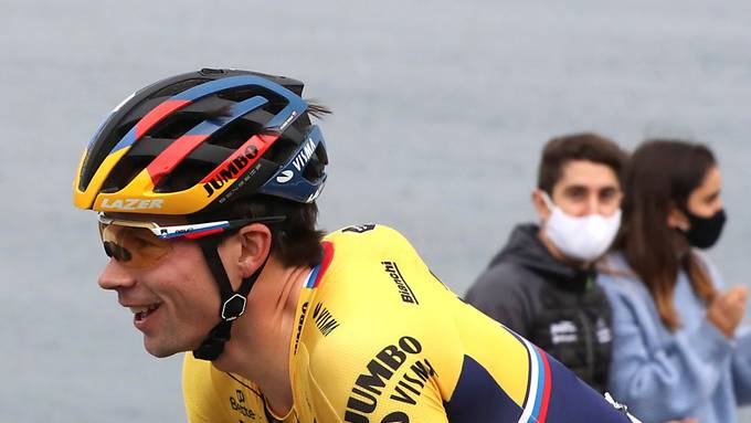 Vuelta-Leader Primoz Roglic im Bergsprint von Dan Martin geschlagen
