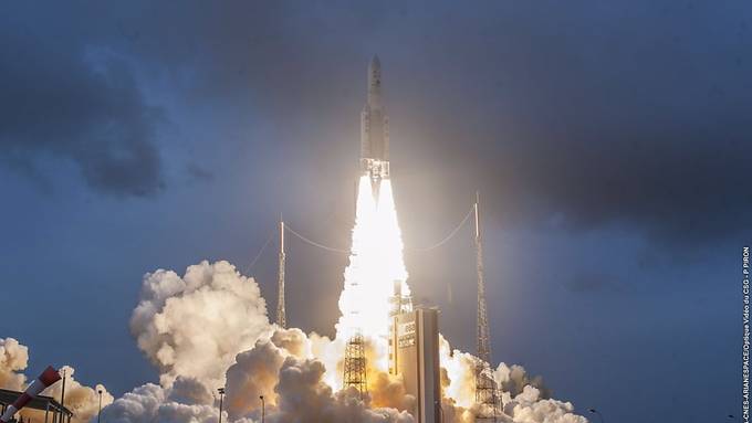 Ariane-5-Rakete mit zwei Satelliten gestartet