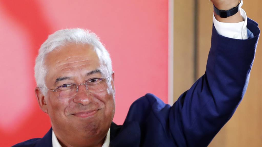 Mit erhobener Faust: Portugals sozialistischer Premierminister Antonio Costa hat die Wahlen in seinem Land gewonnen.