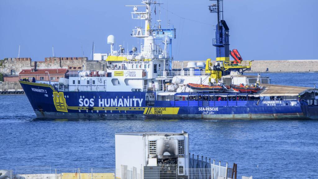 ARCHIV - Blick auf das Seenotrettungsschiff «Humanity 1». Foto: Marcello Valeri/Zuma Press/dpa