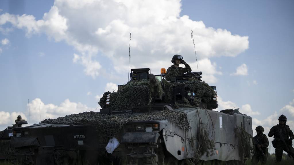 Schweizer Armee bereitet grosse Übung in Deutschland vor
