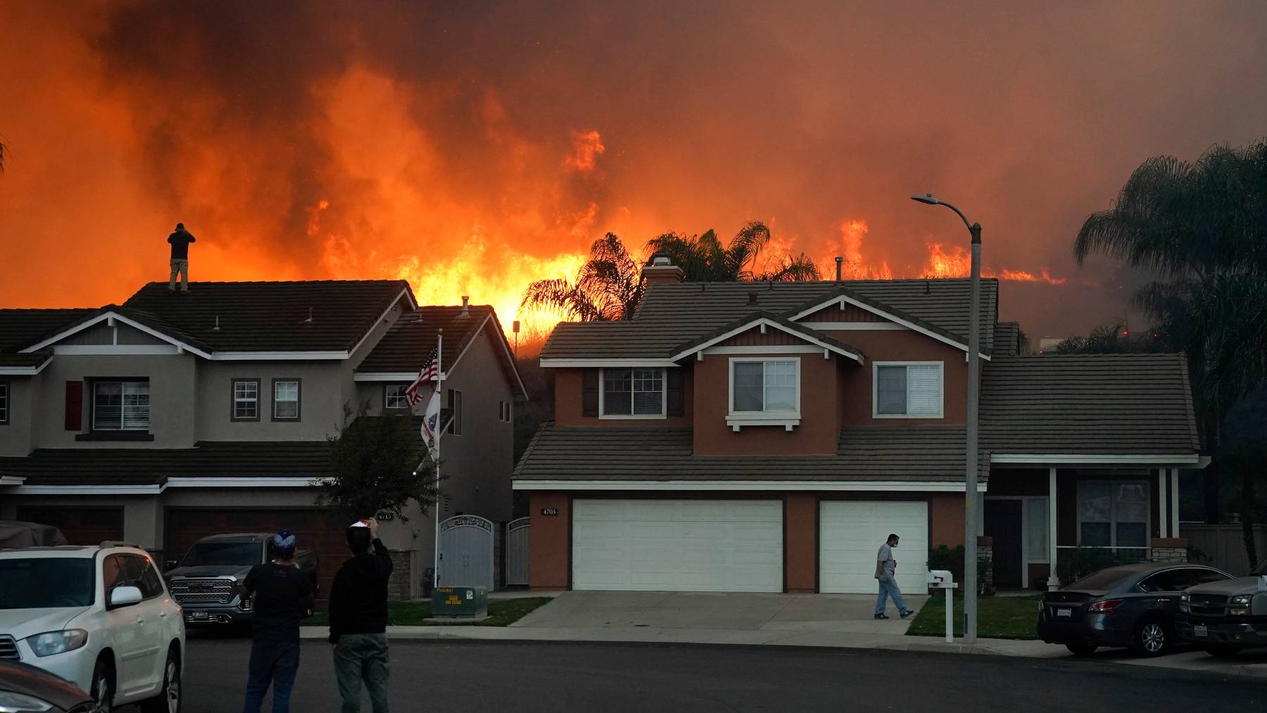 Waldbrände, wie hier in Kalifornien, trieben 2020 die Kosten der Versicherungsbranche in die Höhe.